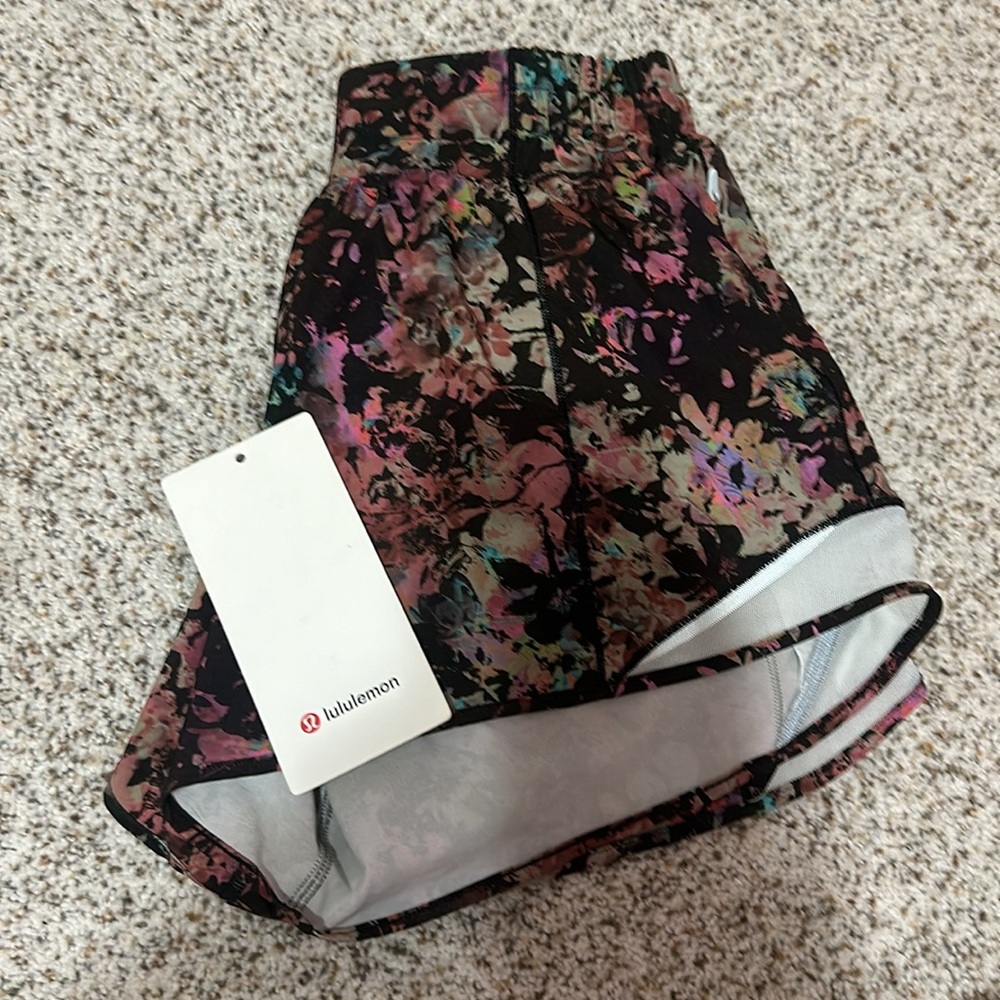 Lululemon Hotty Hots LR size 6